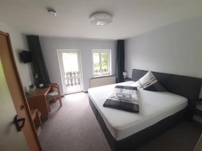 Landhotel Weisses Roess'L Adorf Bagian luar foto